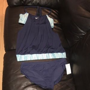 NWT Nike Tankini Size Medium, With Bikini Bottoms